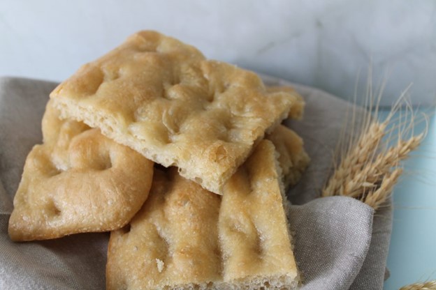 From Italy to Your Door: How We Keep Our Bakes Fresh